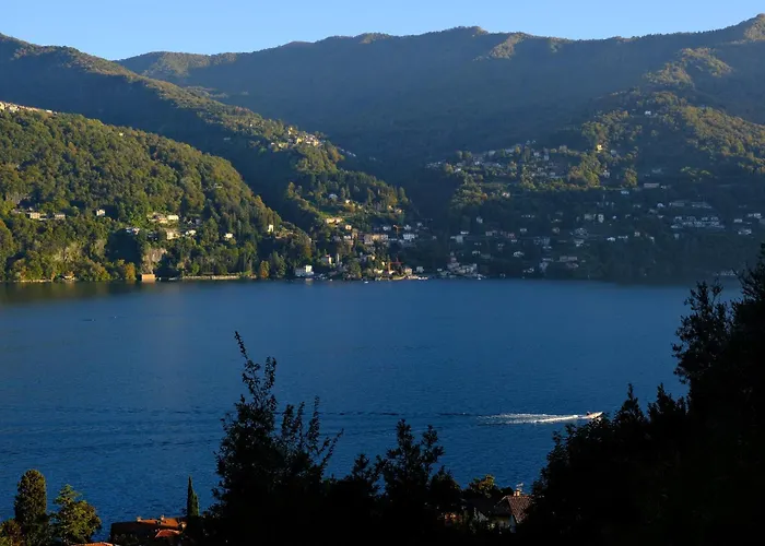 Borgo Di Hébergement de vacances Laglio